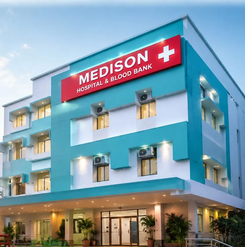 Medison Hospital & Blood Bank building, Vikas Nagar, Lucknow